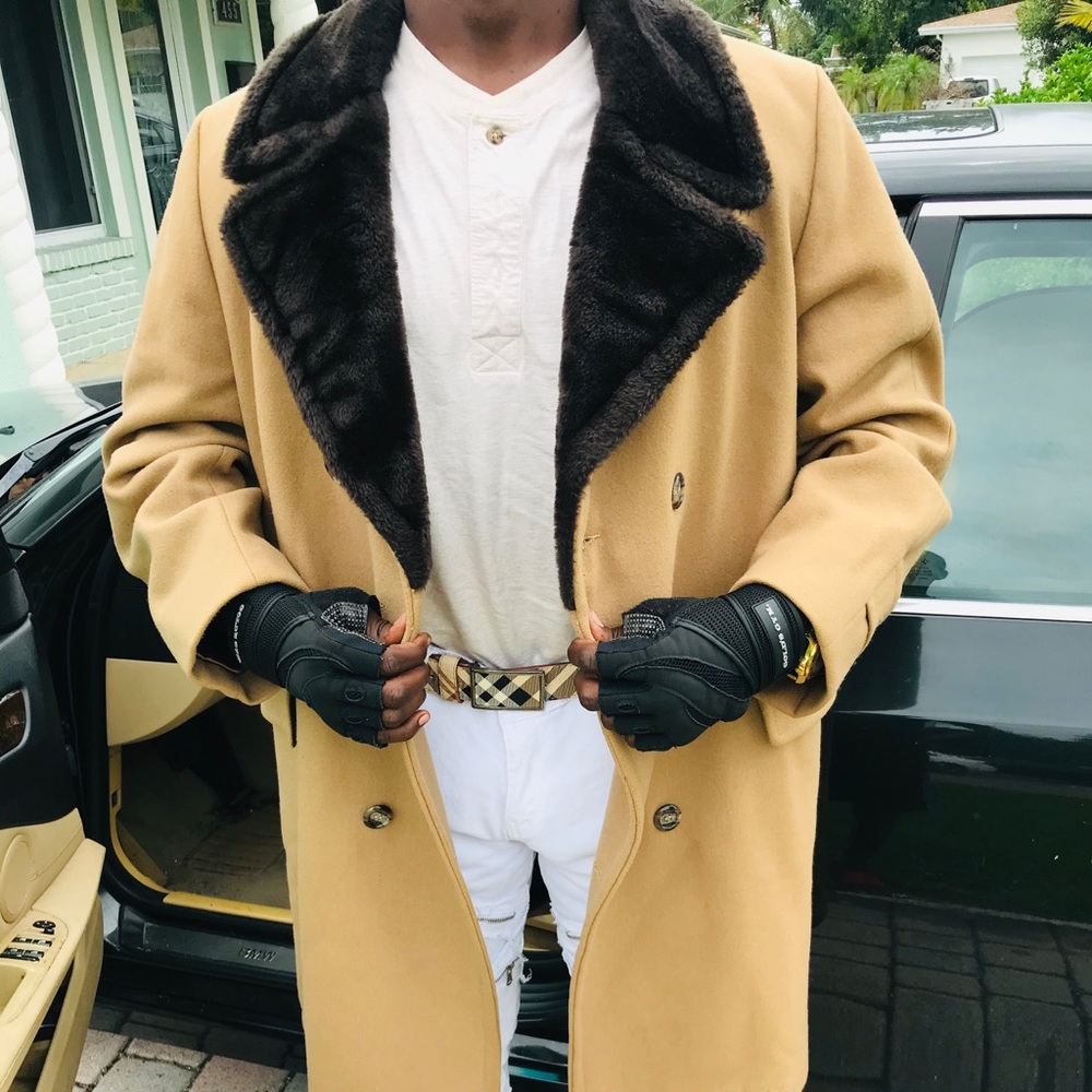 Rare coat with fur hood 🧥 🔥